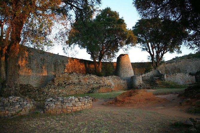 10 Day Zimbabwe and Chobe NP Tour - Matobo’s granite hills, rhinos, and Rhodes’ grave