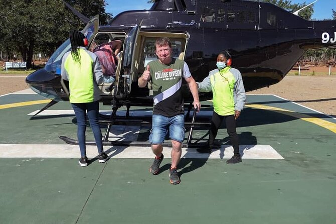 13-15 minutes Private Short Helicopter Flight - Friendly help before and after the flight