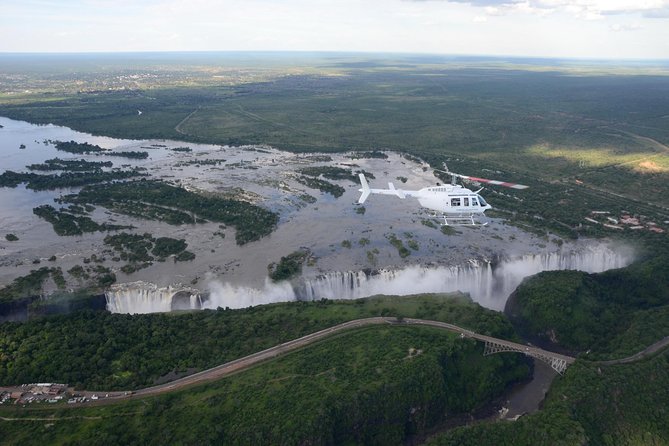 15 minutes scenic helicopter flight above Victoria Falls-Zimbabwe - Seeing Victoria Falls as one great sweep