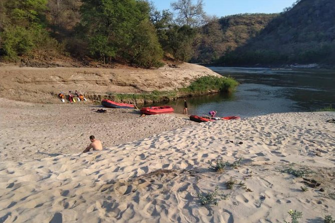3 Days & 2 Nights Whitewater Rafting Victoria Falls - What the guides add to the trip