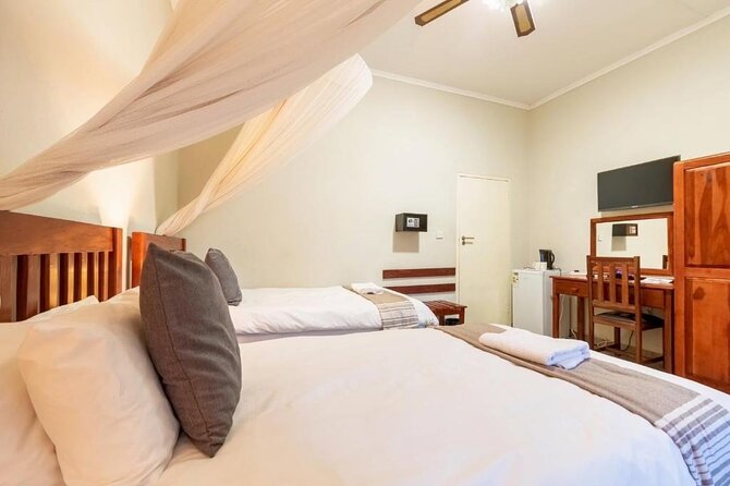 8 Day Chobe NP, Elephant Sands, Okavango Delta & Victoria Falls - Day 2: Seeing Victoria Falls From Zimbabwe and Zambia