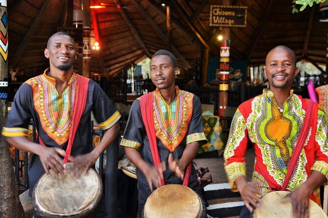 Boma Dinner, Dance and Drum Show in Victoria falls Town - Face painting and traditional dance bring the room to life