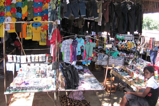 Chinotimba Township Tour (Zimbabwe) - Older homes, taverns, and churches