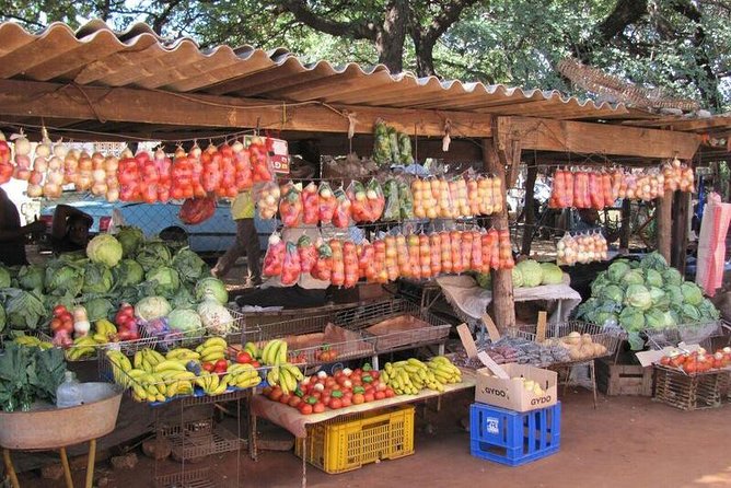 Chinotimba Township Tour (Zimbabwe) - The Chinotimba Market comes first