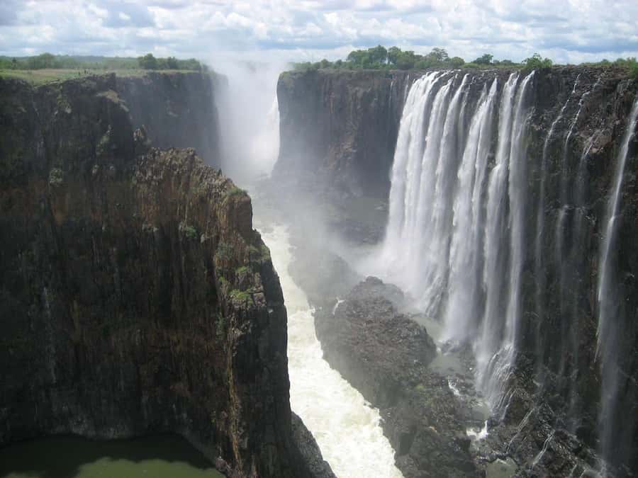 From Kasane: Victoria Falls Day Trip (Zimbabwe side) - From Kasane to the Zimbabwe border