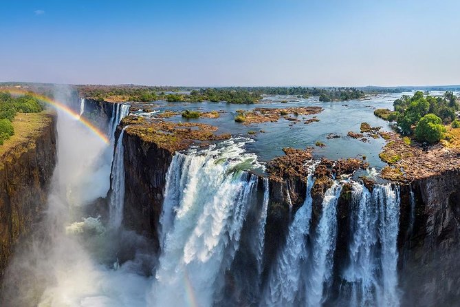 Full Day Victoria Falls incl lunch & Devils Pool 10h ZIMBABWEAN & ZAMBIAN SIDE - Why this day covers so much ground