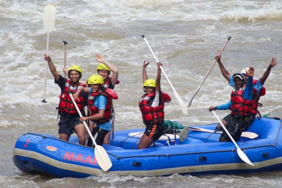 Full Day White Water Rafting Tour - Booking details that affect the day