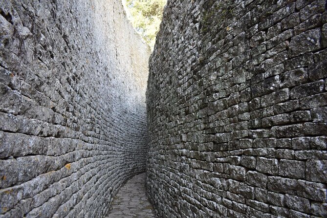 Great Zimbabwe - The hill complex and valley ruins