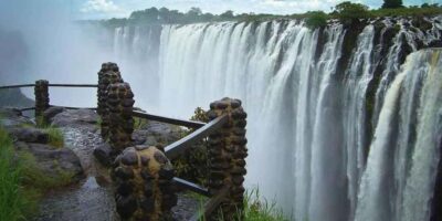 Guided Scenic Tour Of The Victoria Falls – Experience Nature