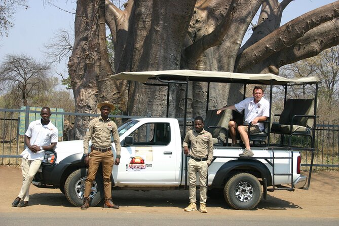 Guided Tour of the Falls (ZIM side) Wildlife Safari, by Savannah - The guide makes the difference
