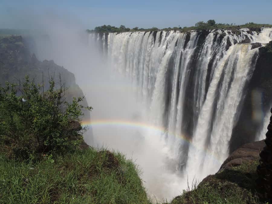 GUIDED TOUR OF THE VICTORIA FALLS ON THE ZAMBIAN SIDE - Danger Point and the Boiling Pot