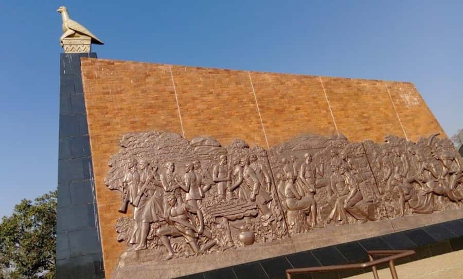 HARARE CITY TOUR ADVENTURES !! - Balancing Rocks: Harare begins with geology and symbolism
