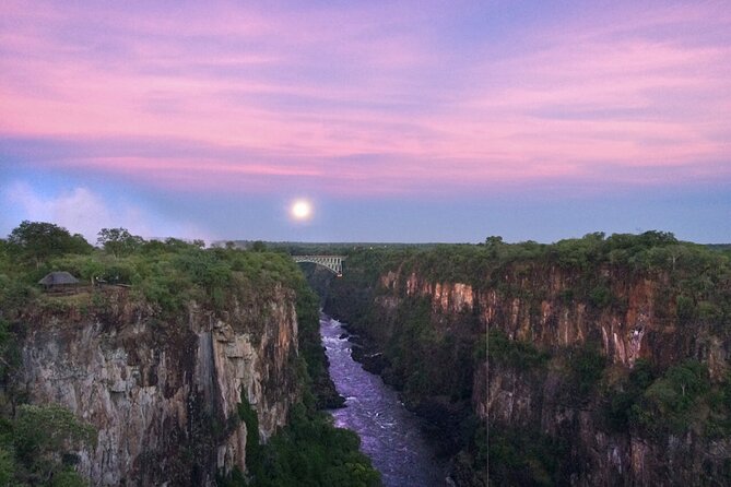 Lookout Cafe Lunch In Victoria Falls - Choosing a table for the best view