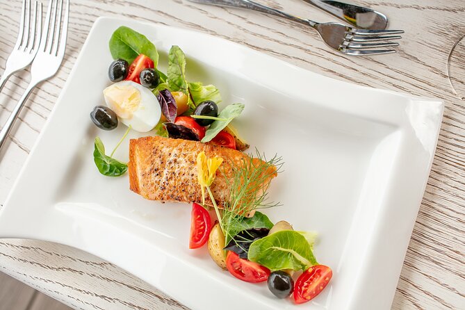 The Lookout Café Lunch In Victoria Falls - A good fit for couples, families, and food explorers