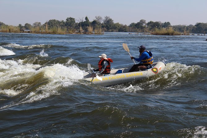 Upper Zambezi Canoeing - Lunch in an Idyllic Riverside Setting