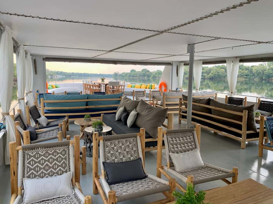Victoria Falls: 2-Hour Luxury Zambezi River Sunset Cruise - Starting from Victoria Falls town