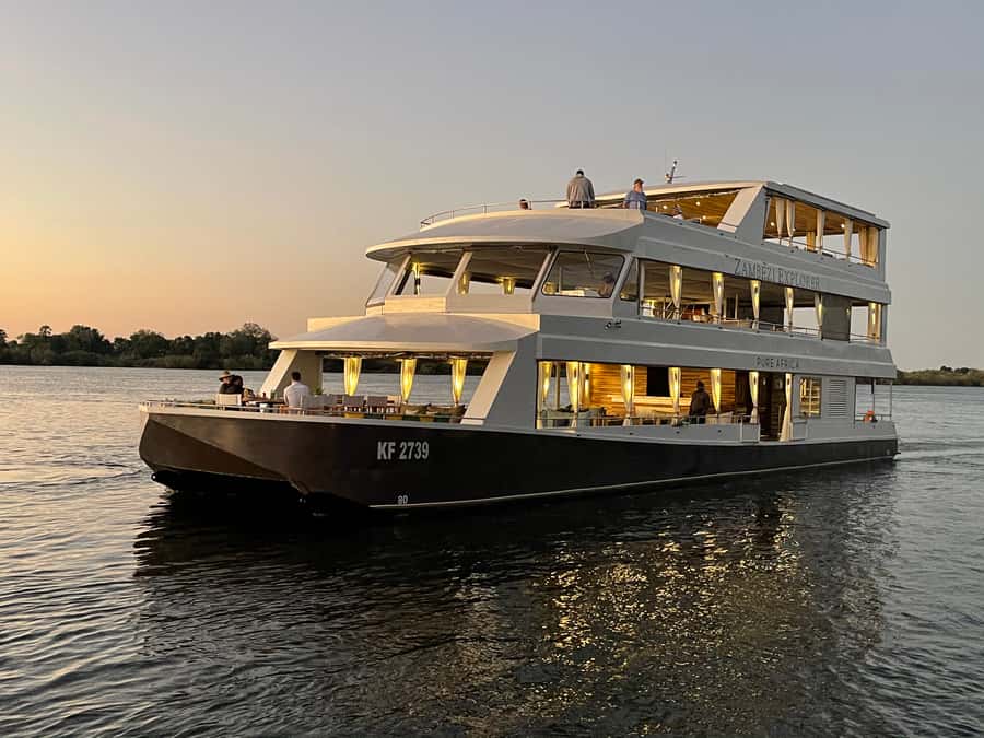 Victoria Falls: 2-Hour Luxury Zambezi River Sunset Cruise - Drinks, cocktails, and canapés