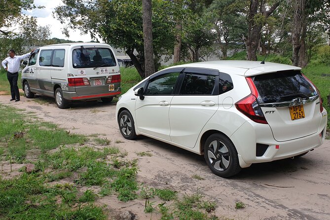 Victoria Falls Airport Transfer - Comfortable cars and help with luggage