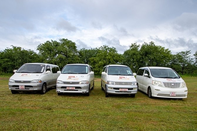 Victoria Falls Airport Transfers - Vic Falls Town - The 45-minute ride toward Victoria Falls Town