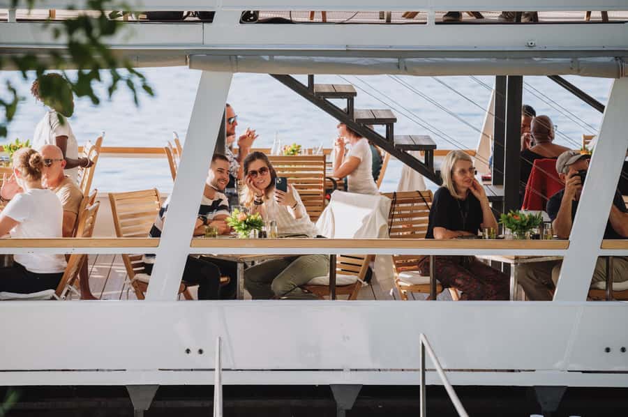Victoria Falls: Dinner Cruise on the Zambezi River - Is $110 good value for three hours?