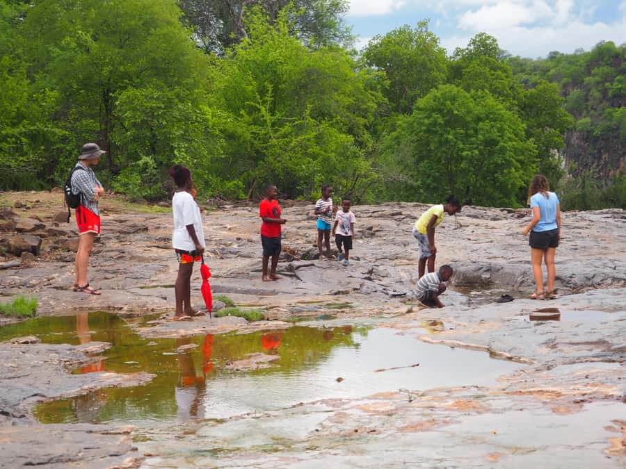 Victoria Falls Gorge Hike & Farm to Table Village Lunch - Heat, clothing, and physical demands