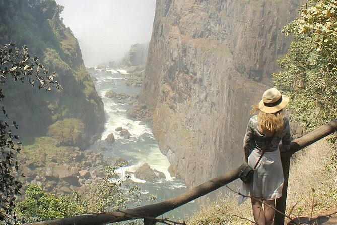 Victoria Falls Guided Tour (All Inclusive) - What the guide adds to the waterfall