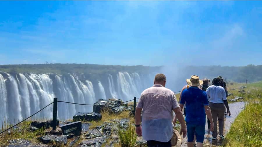 Victoria Falls: Guided Tour of the Victoria Falls - A simple plan for your visit