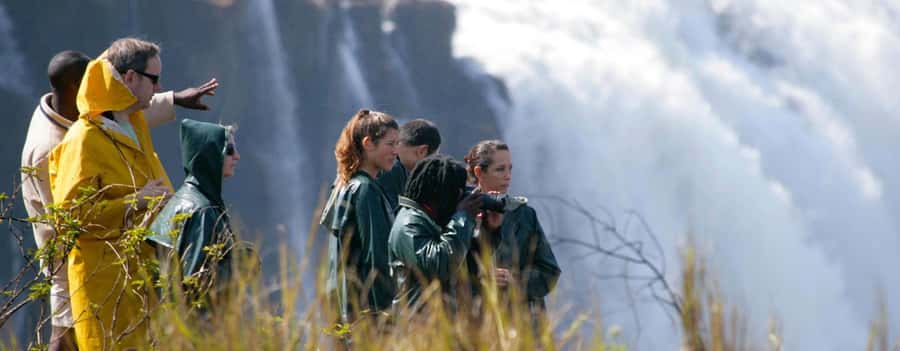 Victoria Falls Guided Tour Plus Lunch & Transport - Key points at a glance