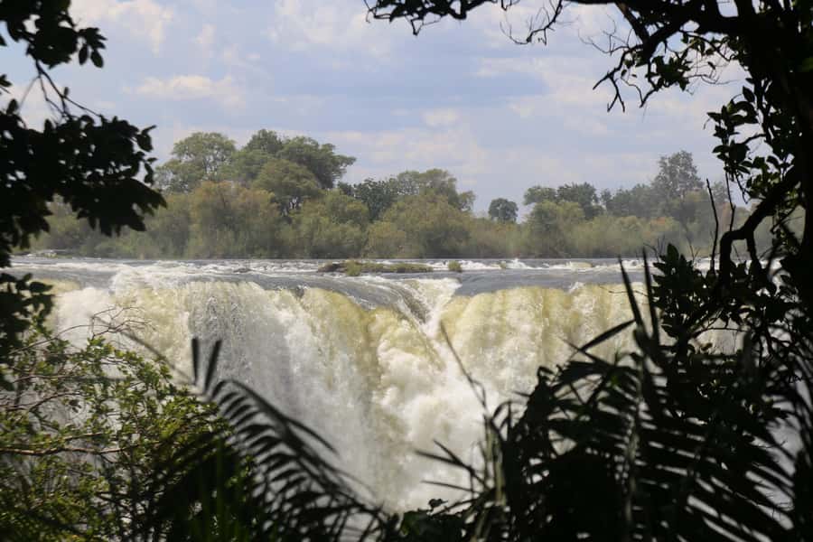 Victoria Falls Guided Tour with High Tea - Should you book the Victoria Falls guided tour with high tea?