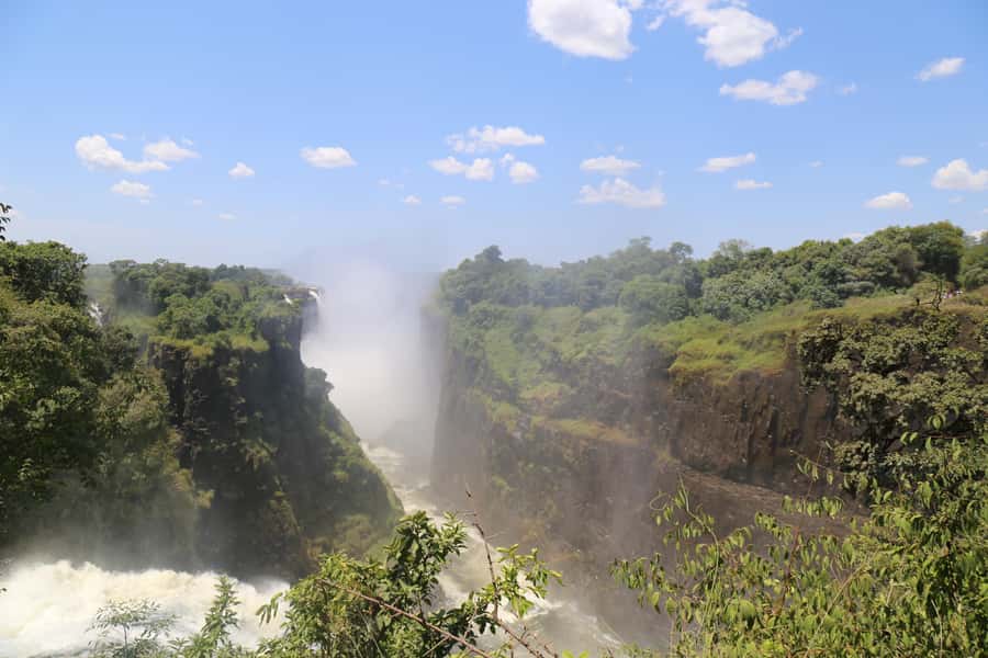 Victoria Falls Private Tour with Lunch & Helicopter Flight - Walking the 16 viewpoints with a private guide