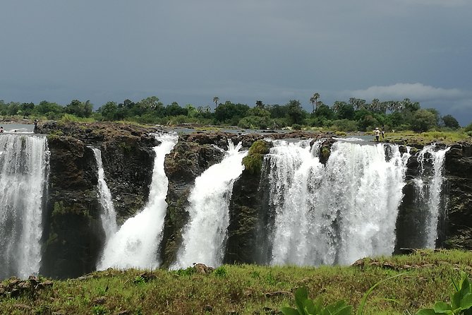 Victoria Falls : Scenic Day Tour, Lunch & Helicopter Flight - What to bring for the falls and flight