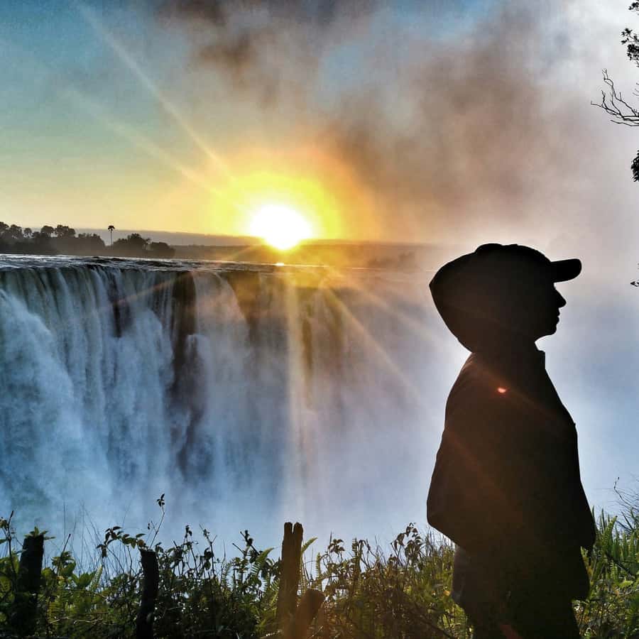 Victoria Falls Sunrise Photography Tour - From hotel pickup to the park gate