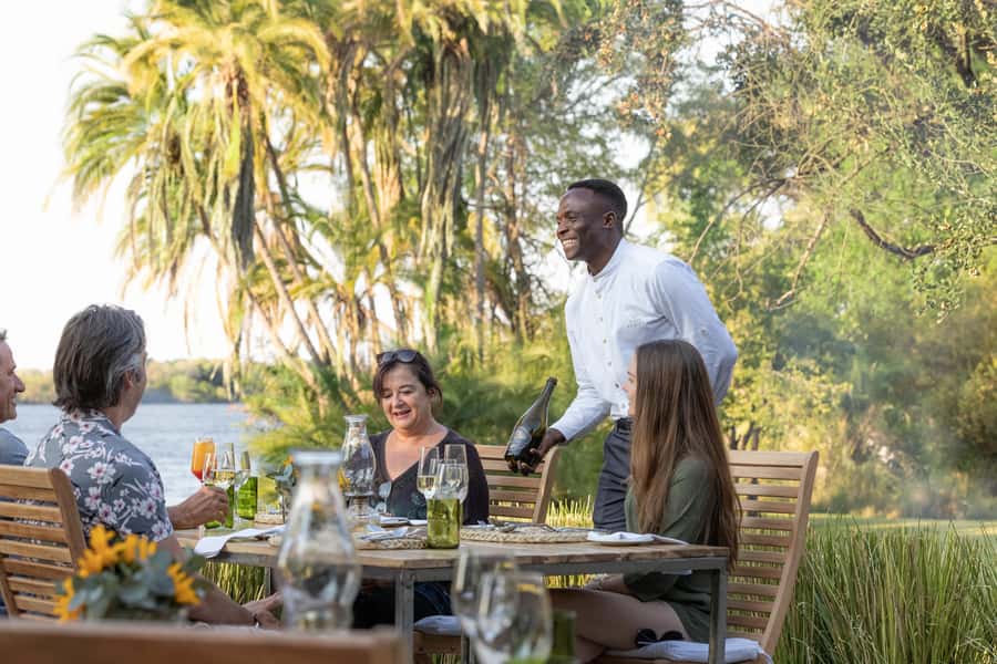 Victoria Falls: Sunset Cruise and Dinner at The Eatery - How the timing affects the experience