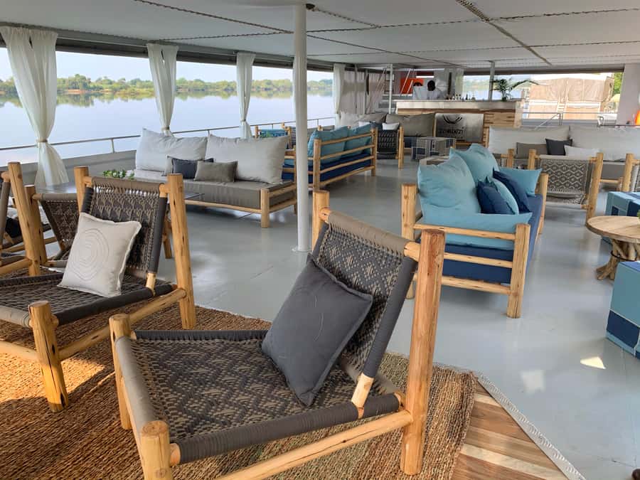 Victoria Falls: Sunset Cruise and Dinner at The Eatery - Who should book this evening?
