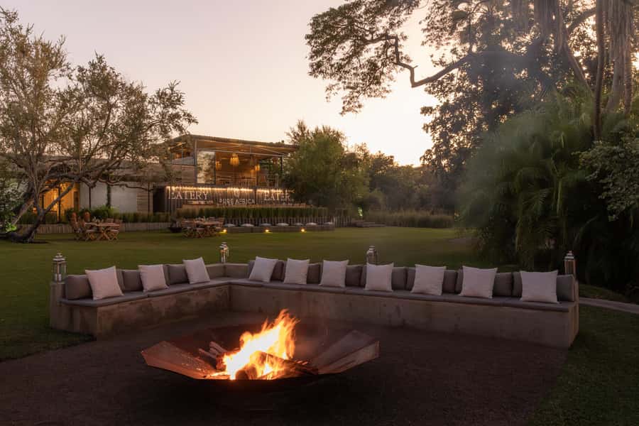 Victoria Falls: Sunset Cruise and Dinner at The Eatery - Booking details worth knowing