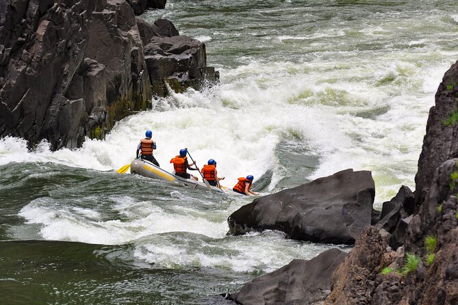 Whitewater Rafting on the Zambezi River from Victoria Falls - What happens inside the Batoka Gorge