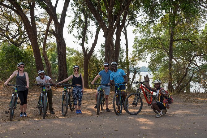 Wild Horizons Bike Tour (Zimbabwe) - Guides Dinge and Knowledge can shape the ride