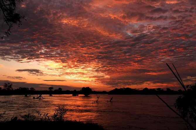 Zambezi Sunset Cruise In Victoria Falls - Wildlife watching along the Zambezi