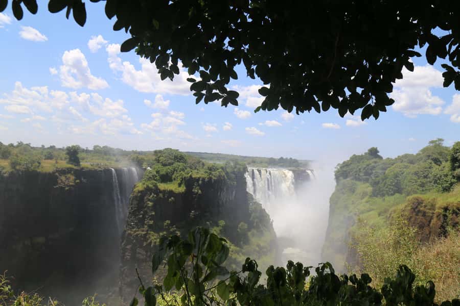Zimbabwe & Zambia: Guided Tour of the Falls from Both Sides - The Zambian side and its closer feel